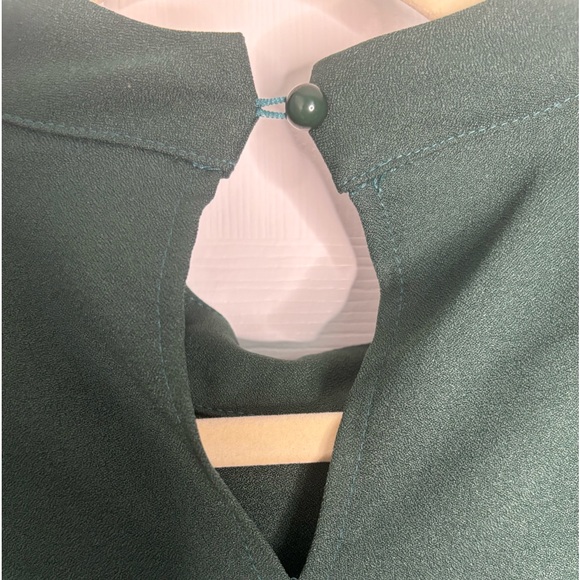 SHEIN Green Dress with High Neck and Lace Detail - Picture 5 of 5